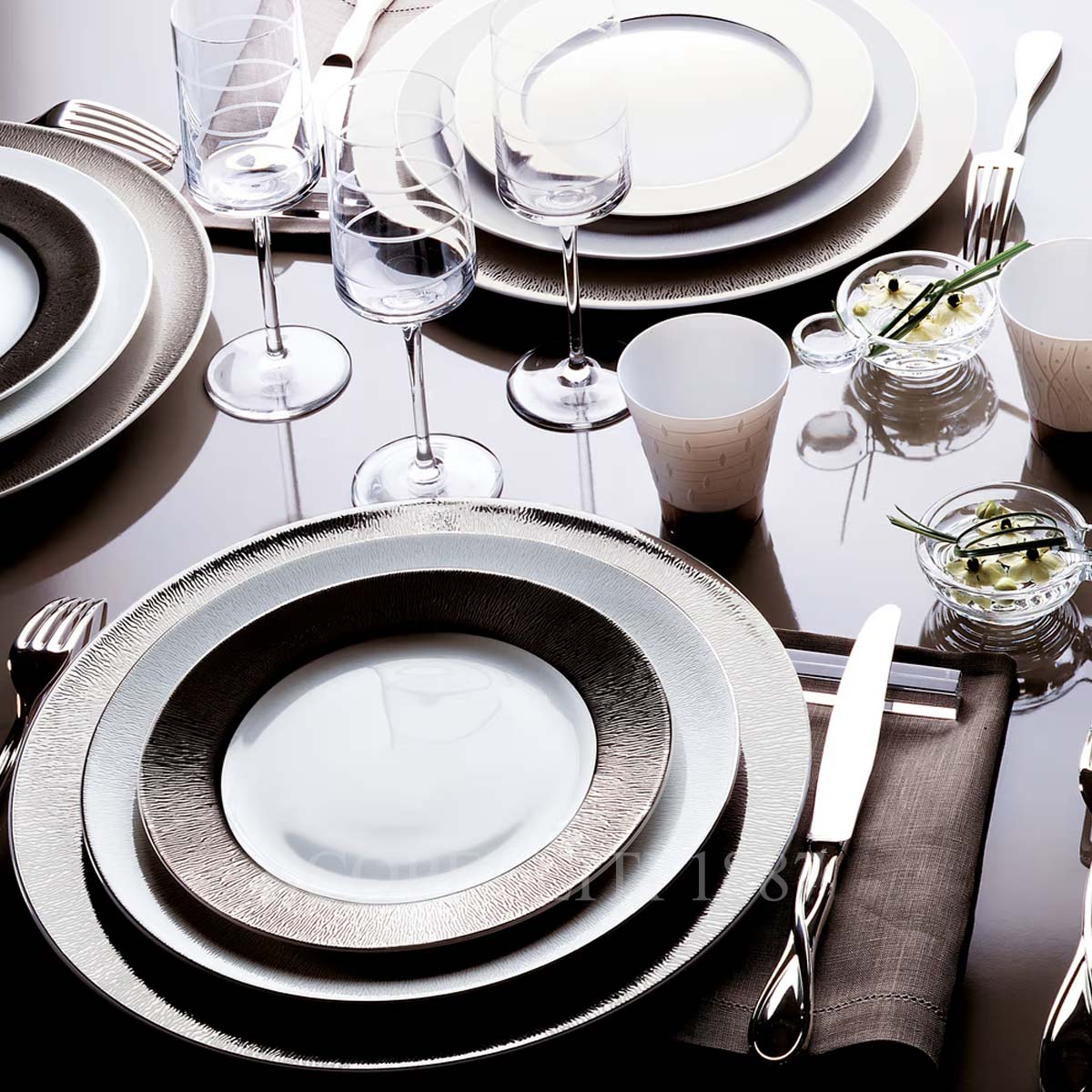 Bernardaud Bernardaud Dune Presentation Plate 2