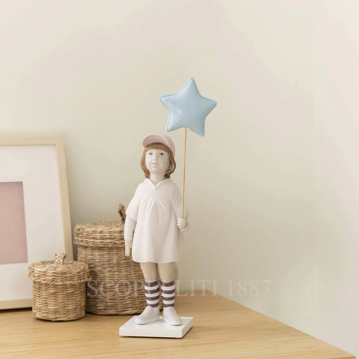 Lladro Lladró Follow Your Star Girl Figurine 2