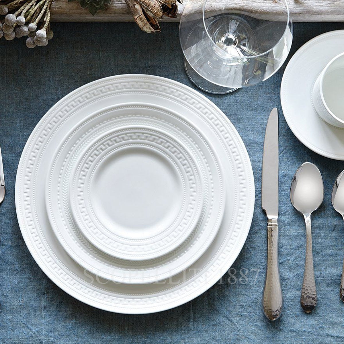 Wedgwood Wedgwood Intaglio Dinner Plate 3