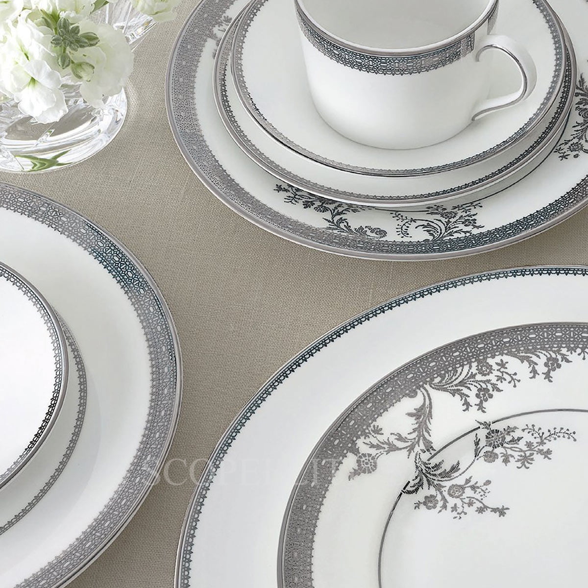 Wedgwood Wedgwood Vera Wang Lace Platinum Soup Plate 2