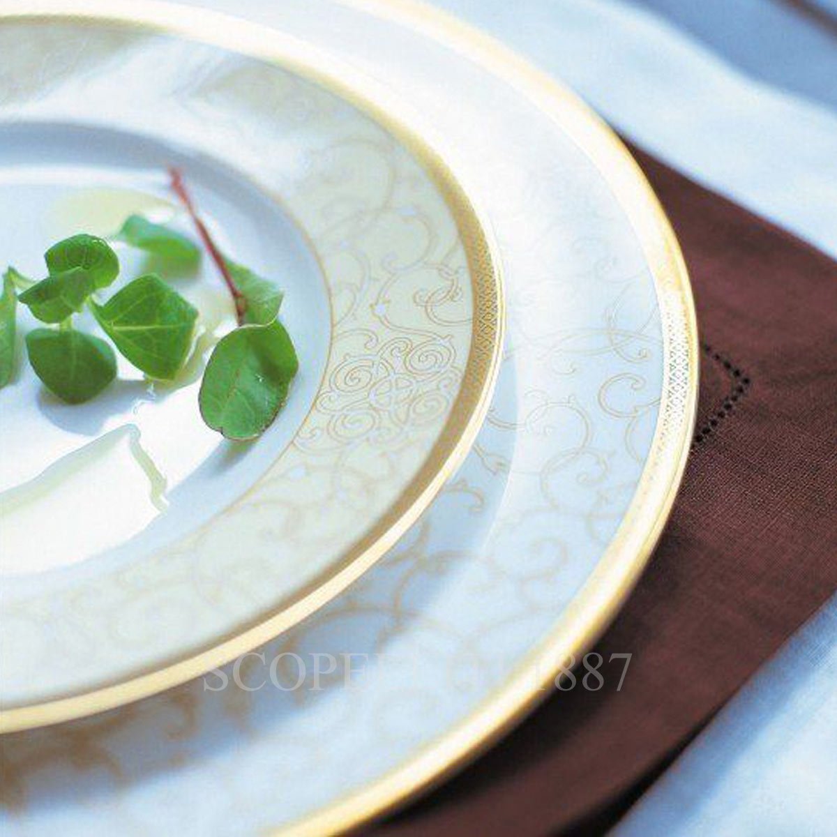 Wedgwood Wedgwood Celestial Gold Bread Plate 3
