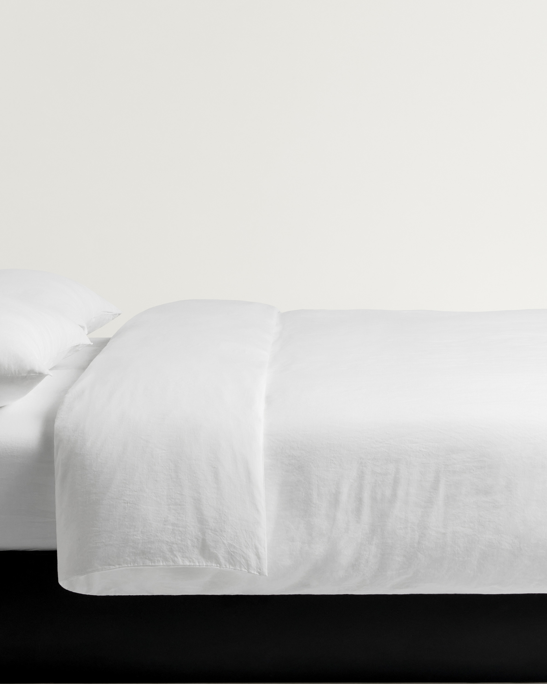 Nordic Knots Linen Blend Duvet Cover – Crisp White 1