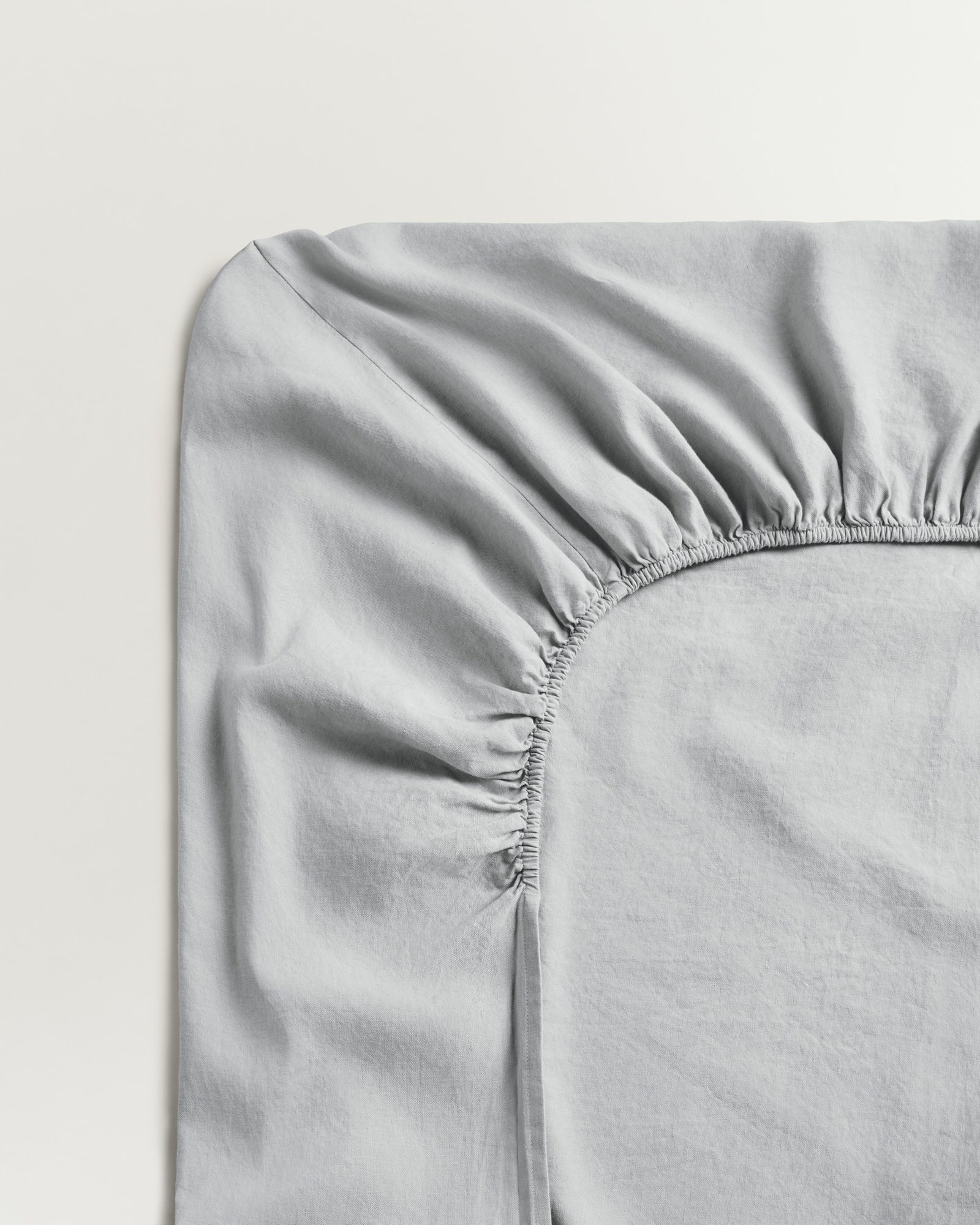 Nordic Knots Linen Blend Fitted Sheet – Mist 1