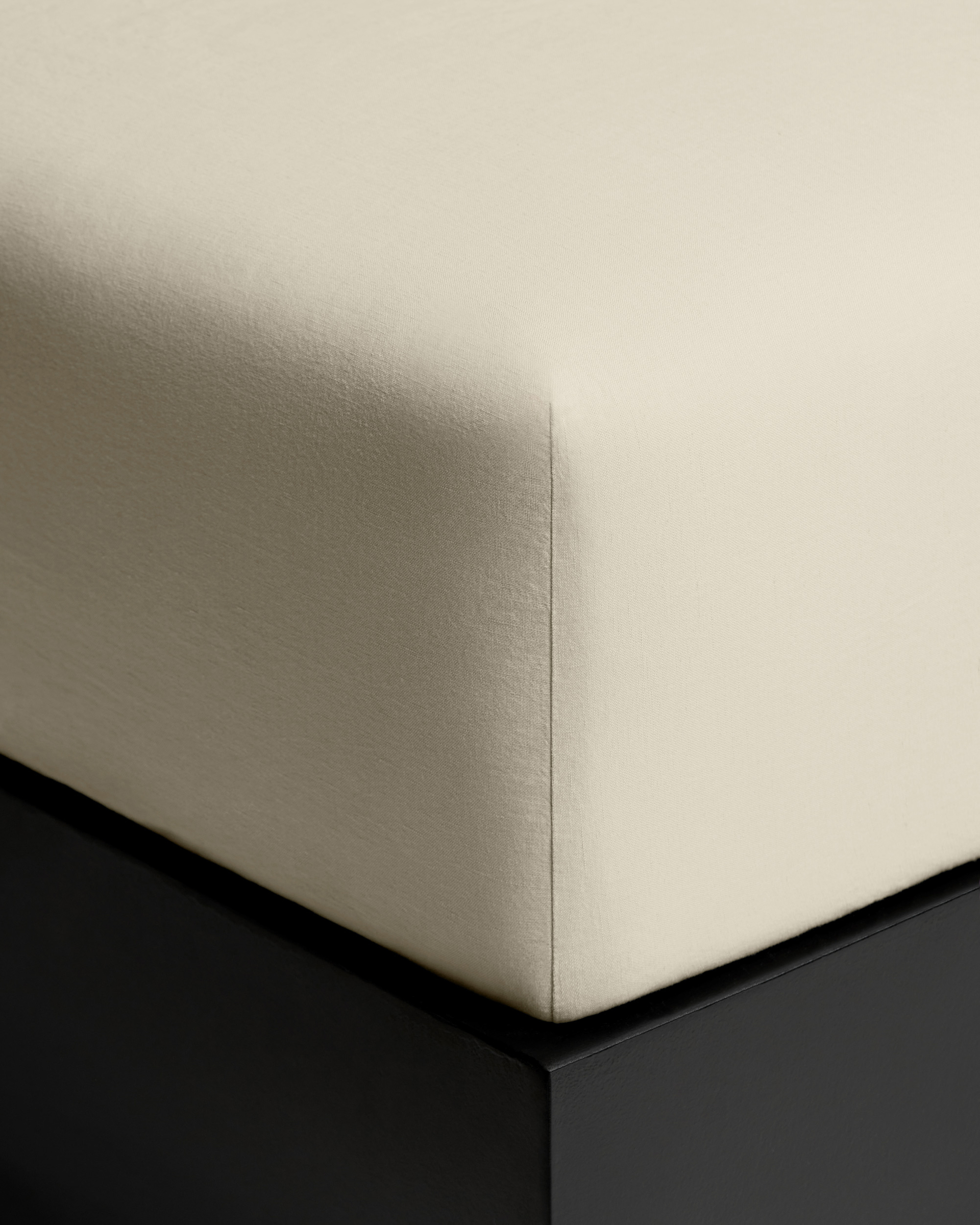 Nordic Knots Linen Blend Fitted Sheet – Pale Sand 2