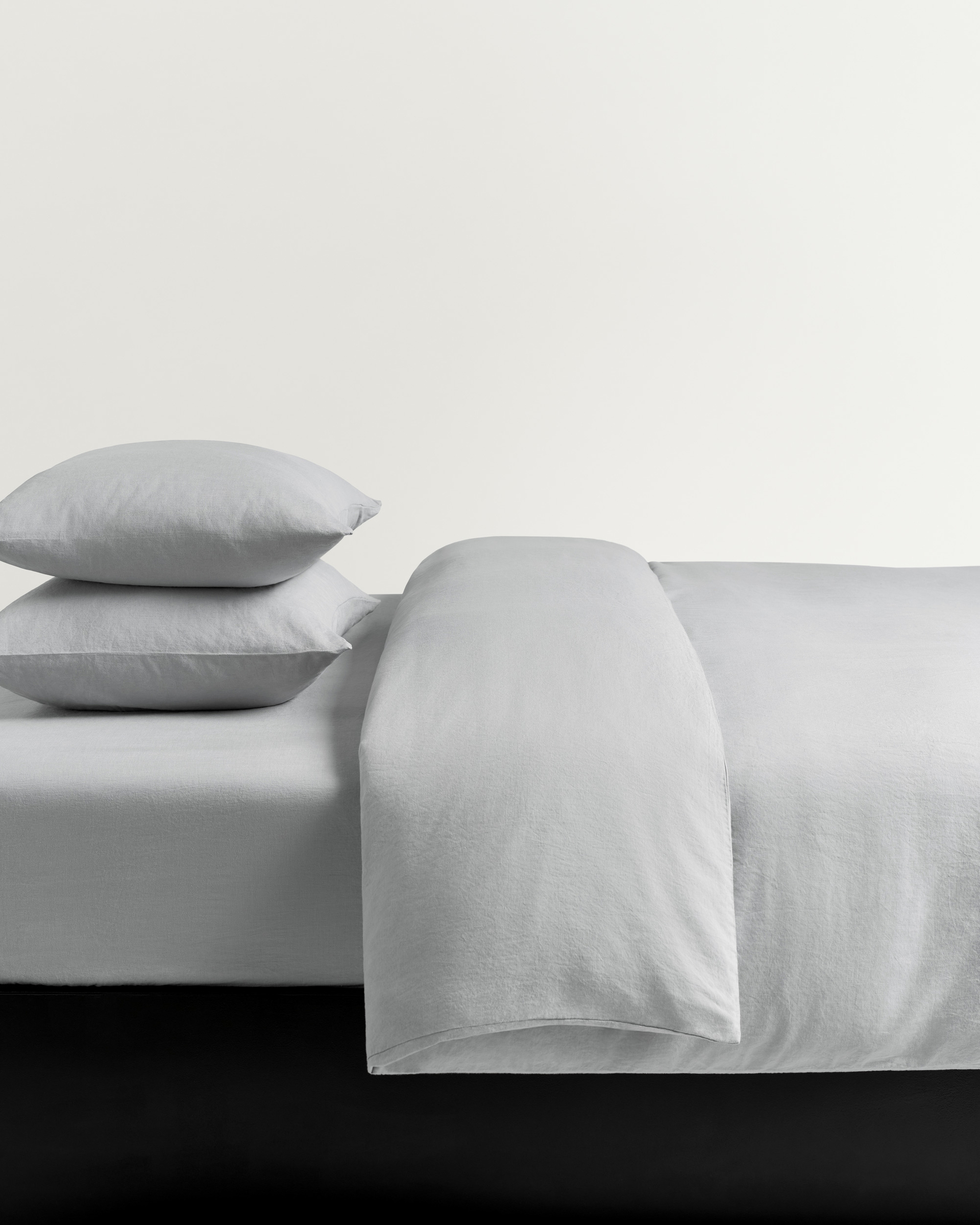 Nordic Knots Linen Blend Pillow Case (Set of 2) – Mist 2