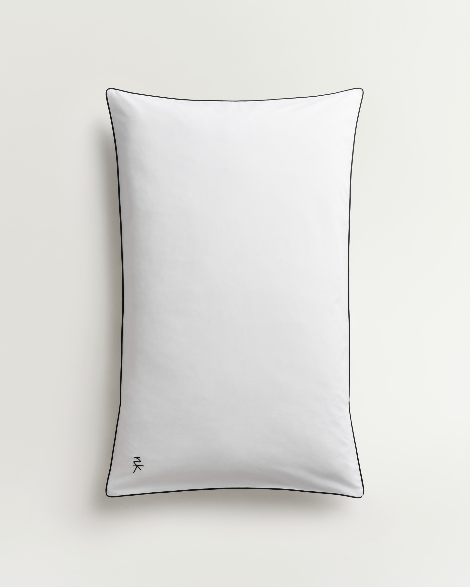 Nordic Knots Percale Pillow Case (Set of 2) – Crisp White/Black 1
