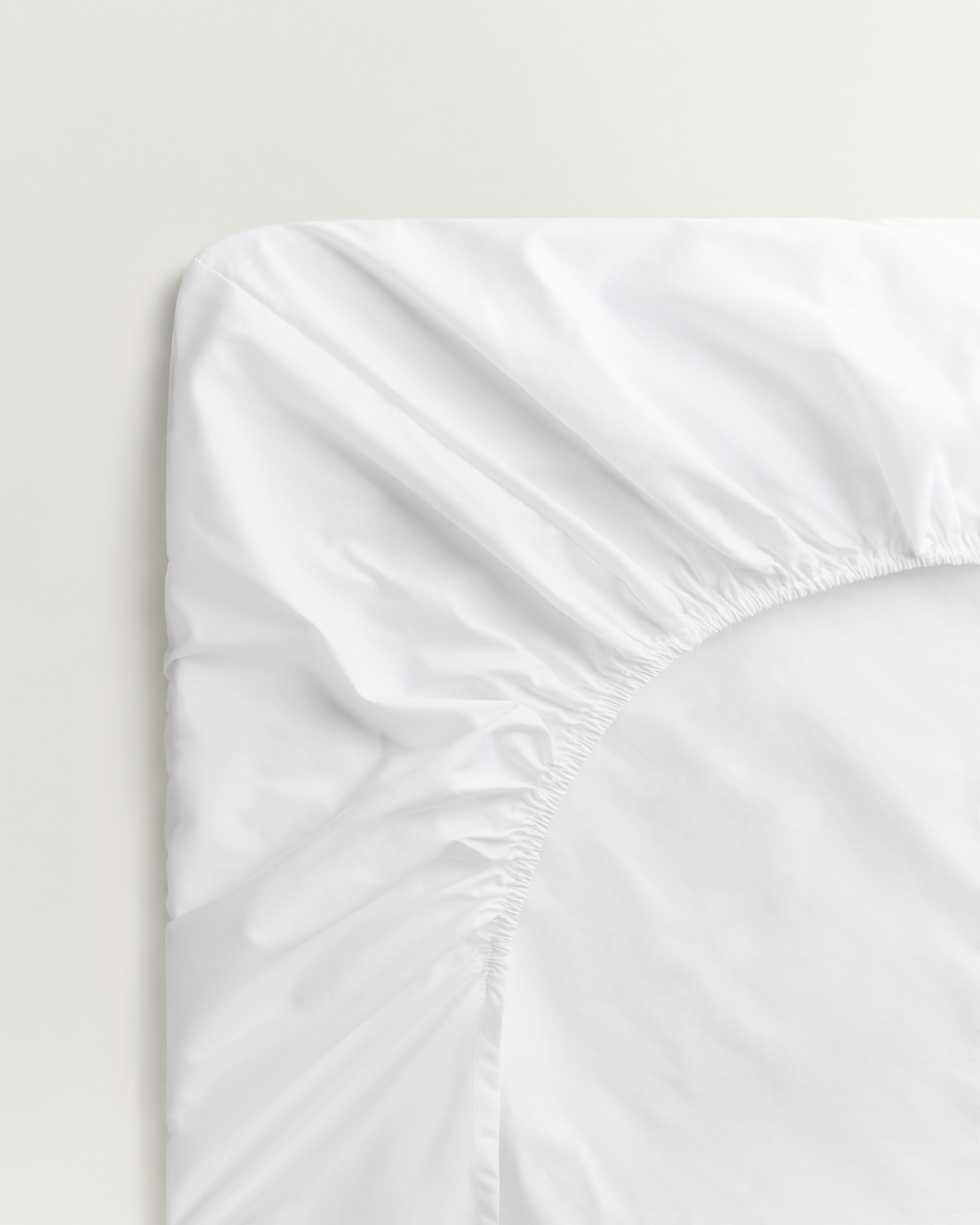 Nordic Knots Sateen Fitted Sheet – Crisp White 1
