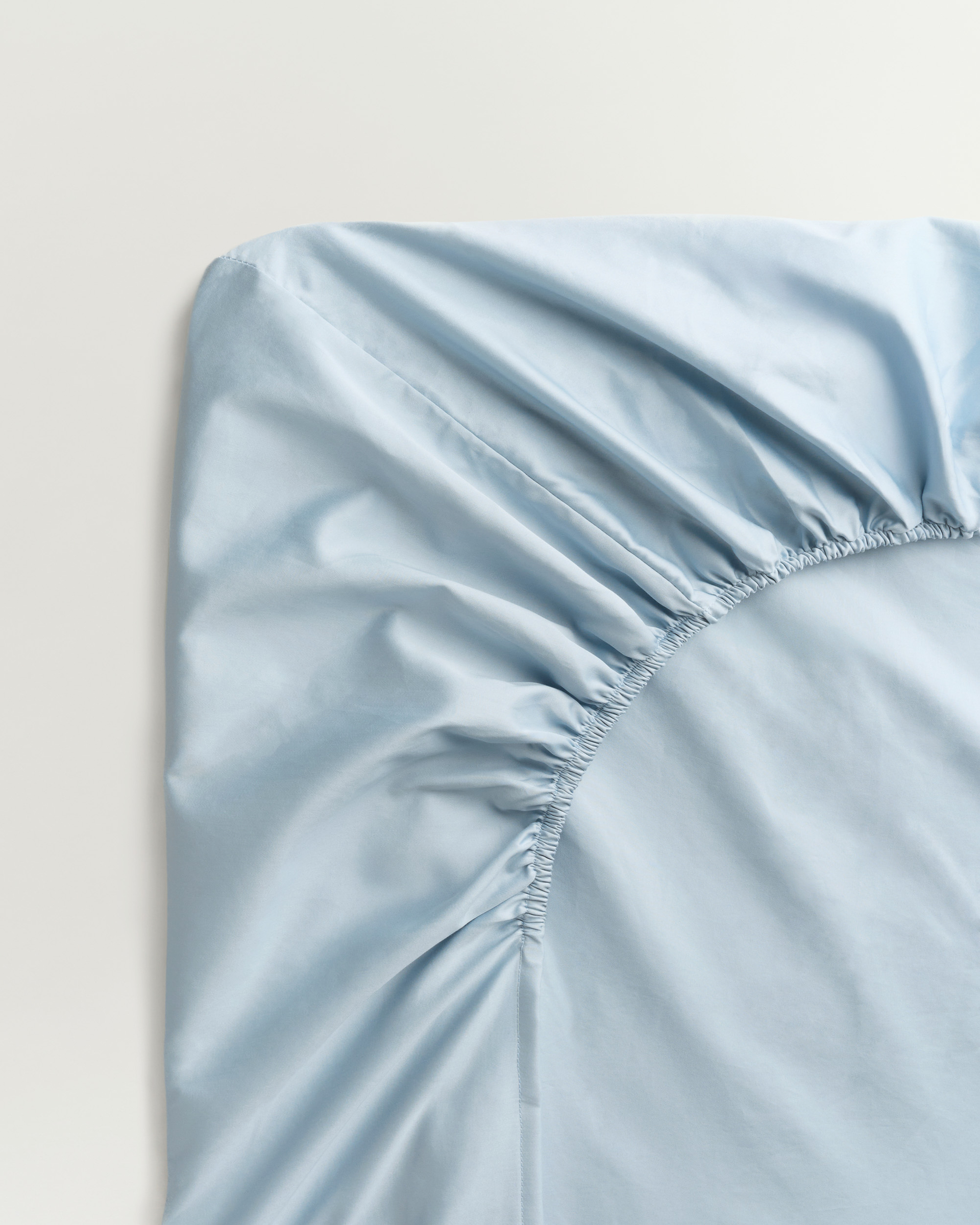 Nordic Knots Sateen Fitted Sheet – Shirt Blue 1