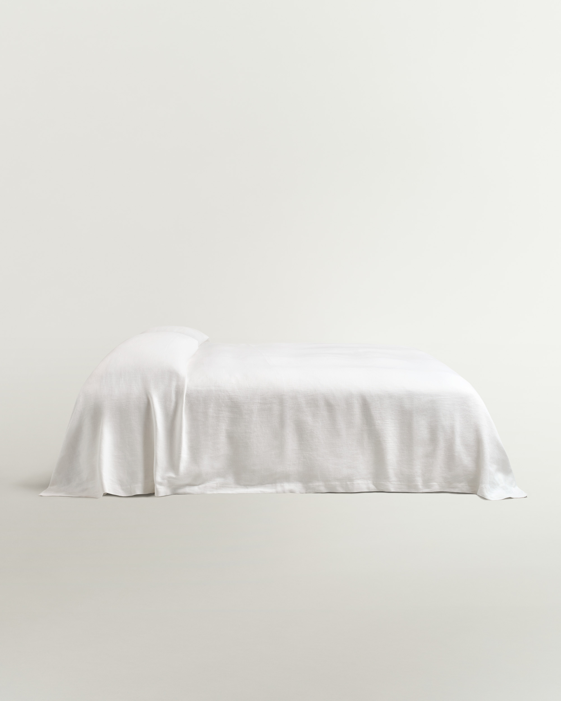 Nordic Knots Studio Linen – White 1