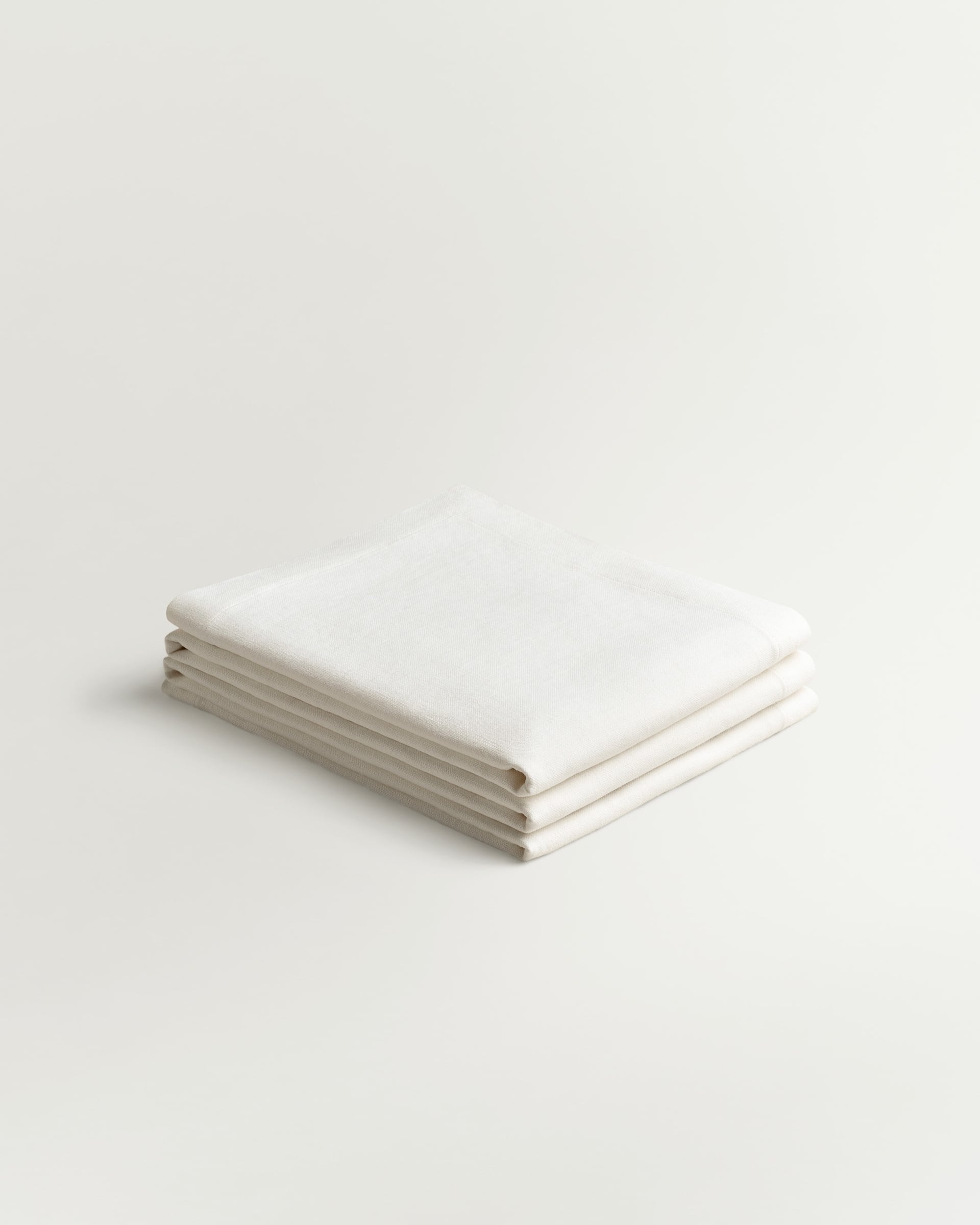 Nordic Knots Studio Linen – White 2